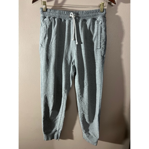 The North Face Gray Sweatpants Elastic Waistband Relaxed Fit - Picture 1 of 4